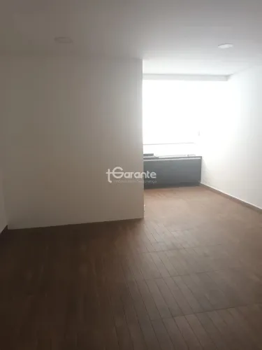 Dois Salões Comerciais para locação, sendo o térreo com 300m² e sobreloja com 50 m²