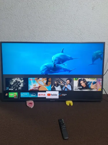TV SMART SANSUNG 4K  43 POLEGADAS ESTADO DE NOVA SOMENTE SEM OS PÉS,  SUPORTE DE BRINDE, 