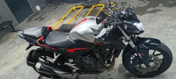 CB 500F 20022 59.000 km roda dos