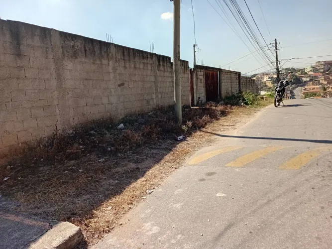 Lote à venda no Canaã - Ibirité/MG - Murado, asfaltado e ótima localização