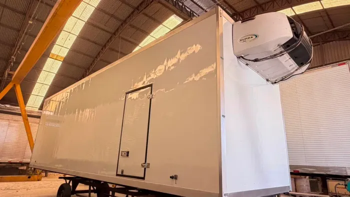 baú frigorífico Hc Hornburg 2018 com Apararelho de refrigeração Carrier Supra 760