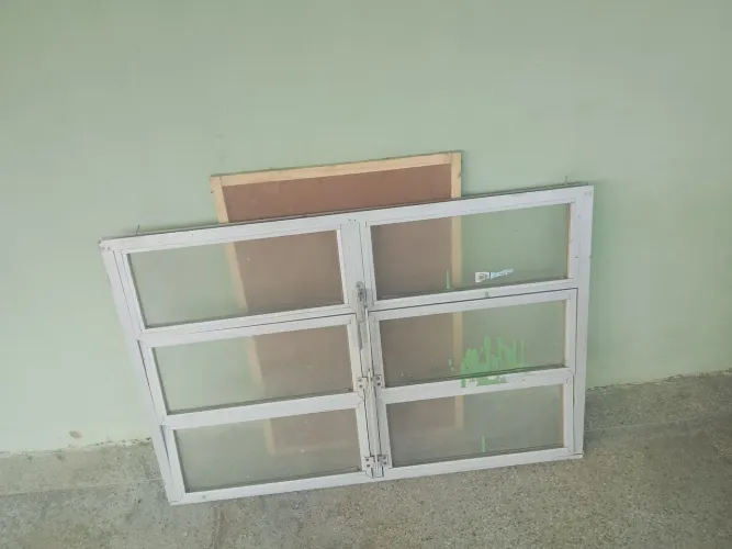 Basculante de alumínio 100x70