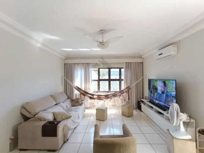 Casa residencial para locação e venda no bairro Parque Anhanguera, em Ribeirão Preto/SP.