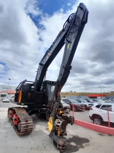 ESCAVADEIRA HARVESTER ESTEIRA SANY SY215F 21T 21/21 HORÍMETRO 14.714
