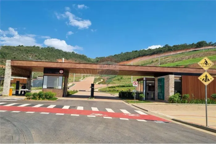 Terreno a Venda no Condomínio Estrela Do Lago