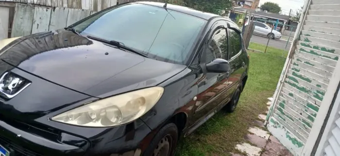 Peugeot 207 XR 1.4 Flex 8V 3P 2010