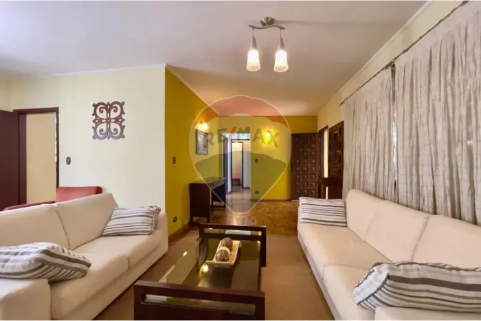 Sobrado | 5 Dorms | Campo Grande