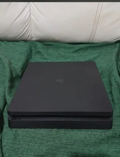PS4 novo, recém revisado. 2 jogos mídias digital (gtaV, mortal Kombat 11)