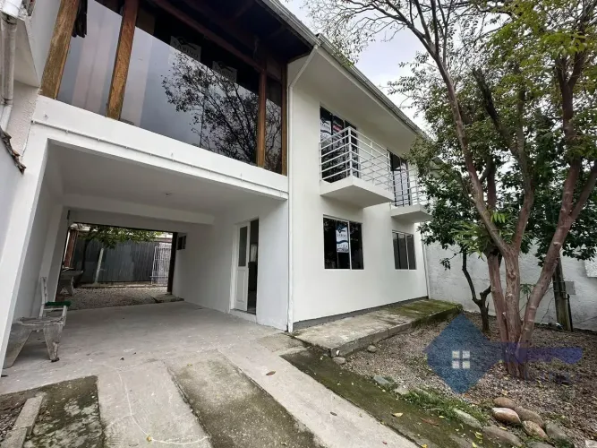 Casa com 4 quartos sendo 1 suite e 2 demi-suite para Locação, Madri - Palhoça