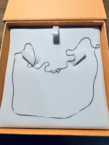 Colar ouro branco 750 Vivara