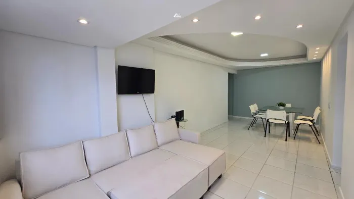 Apartamento Mobiliado na Quadra do Mar em Balneário Camboriú Conforto, Localização e Alto
