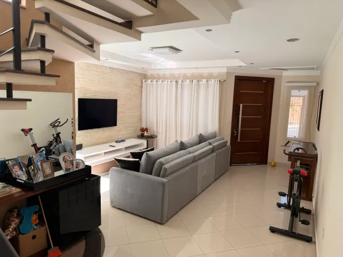 Linda casa na Vila Haro