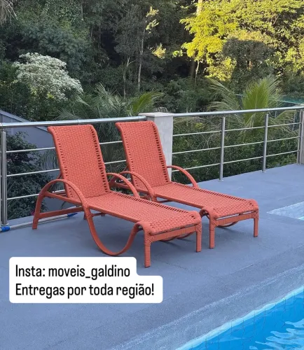 Espreguiçadeiras e cadeiras para piscina