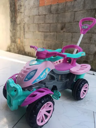 Quadriciclo maral menina 