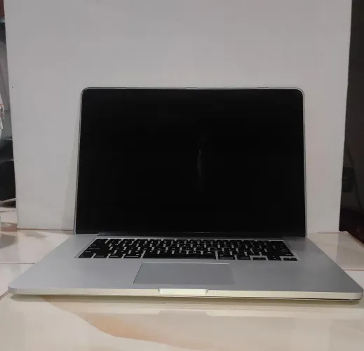 Macbook Pro A1398