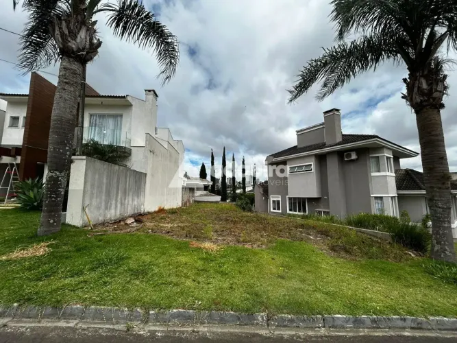 Terreno em Condomínio Fechado à venda - Cond. Res. Parque dos Franceses. 300m² de terreno,