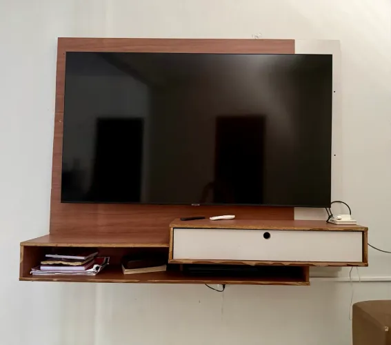 Painel para TV 65 polegadas
