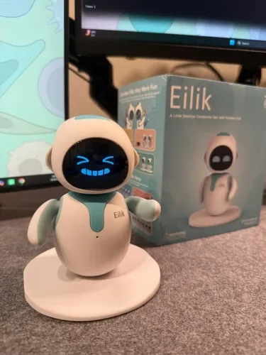 Kit Eilik Robô e Robô IA por Voz