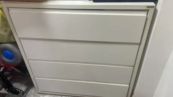 Cômoda branca MDF