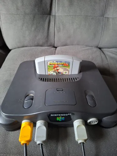 Nintendo 64 + Mario Kart