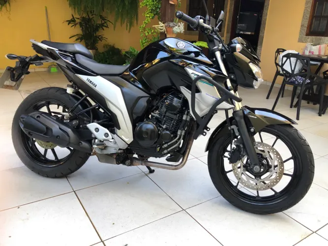 SÓ RODAR! Yamaha Fazer 250 2021 - Apenas 22.000 km + Raridade