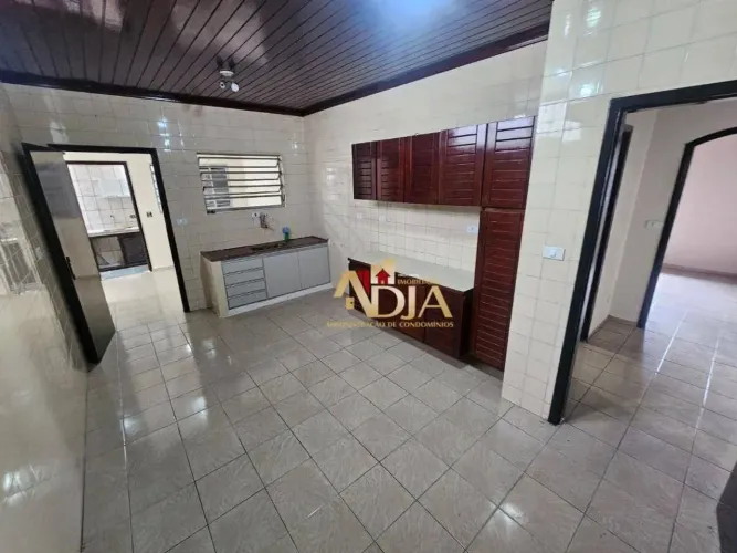 Casa com 2 dormitórios para alugar, 180 m² por R$ 5.000,01/mês - Vila Noêmia - Mauá/SP
