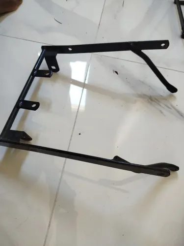 Vendo suporte para baú, bom estado de uso, serve para nxr Bros 16/17/18