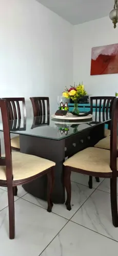 Mesa de jantar 6 cadeiras tampo de vidro