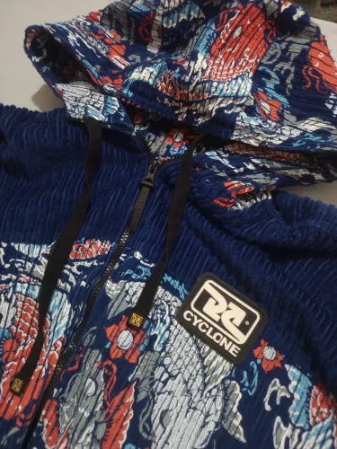 Blusa de frio da ciclone de veludo