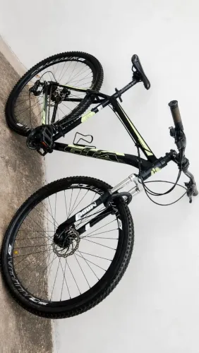Bicicleta aro 29, GTA sports tudo ok