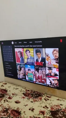 Tv Samsung 4k 50 polegadas 8600f nova