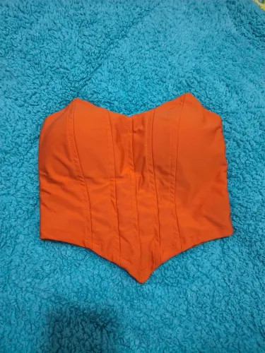 Cropped / Top
