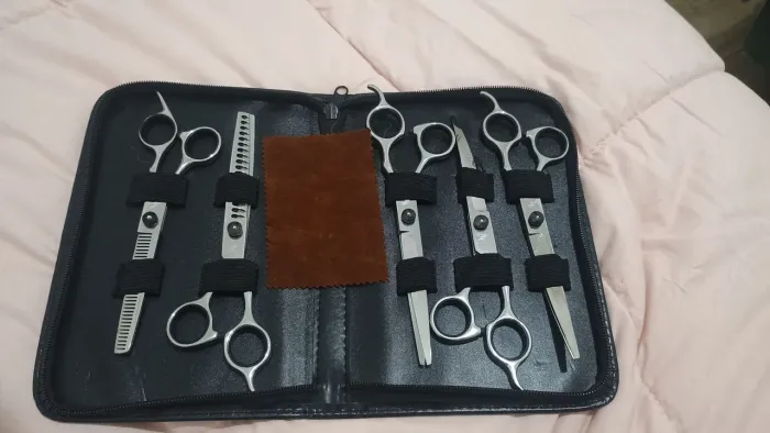 Vendo um jogo de tesoura para tosa