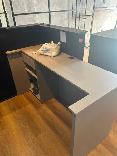 Bancada de Atendimento para Loja/Recepção - MDF Sob Medida
