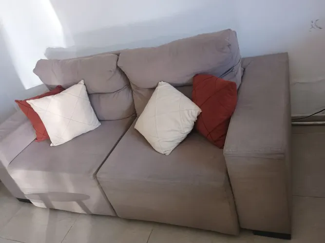 Almofadas com sofá retrátil