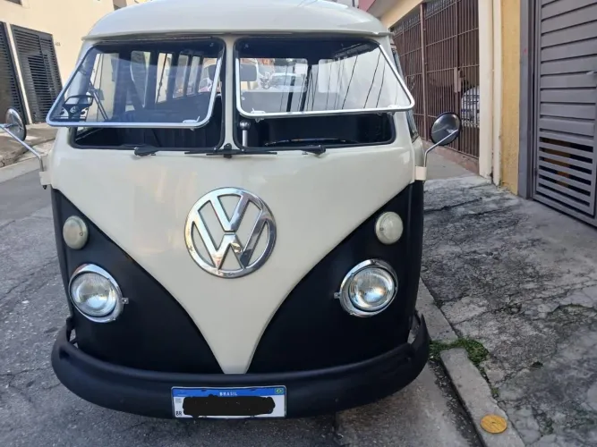 Volkswagen Kombi Standard/ Luxo/ Serie Prata 1976