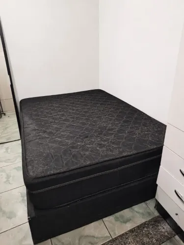 Cama Box com colchão Queen