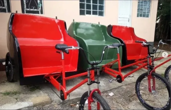 Bike Taxi - Charretes a Bicicleta. Bicycle Taxi, Taxi da Bicicleta - Em Fibra de Vidro.