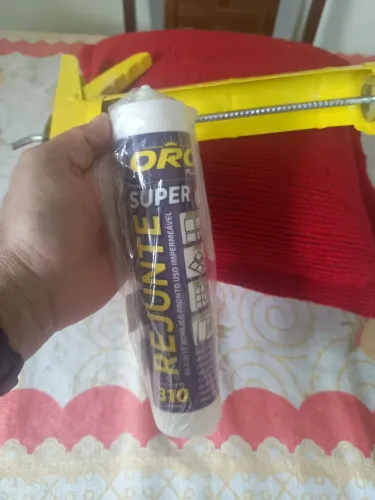 Rejunte Acrílico Pronto Para Uso Impermeável Marca Oro Flex Com Aparelho para Aplicação