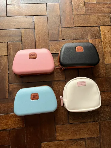 Kit 4 nécessaires de viagem (Qatar Airways Business Class)