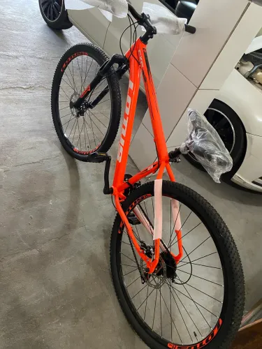 Estou vendendo essa bicicleta nova