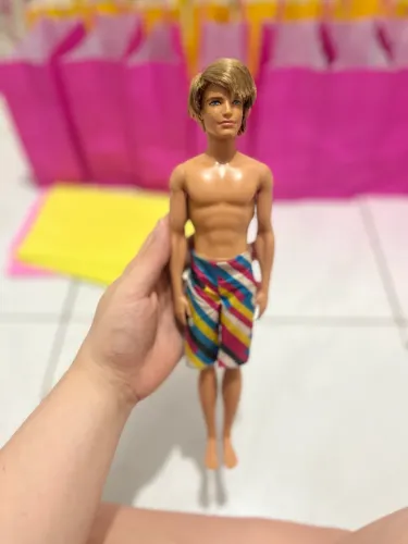 Boneco Ken Praia Barbie Vida de Sereia