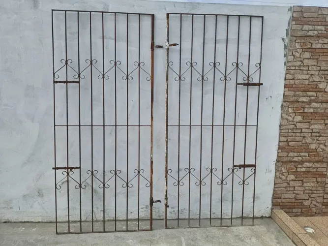 Grades de Proteção para portas de até 80cm de largura