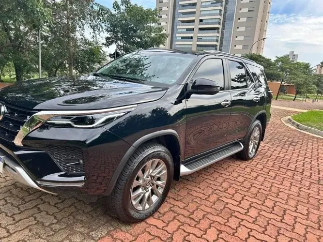 Toyota Hilux SW4 SRX 4X4 2.8 TDI 16V Dies. Aut. 2022