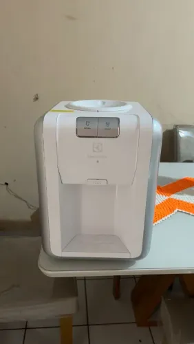 Bebedouro Electrolux WD20C 220V - Água Gelada e Natural
