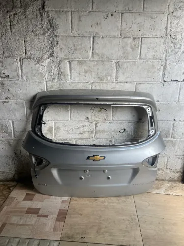 Tampa de mala chevrolet spin 2023