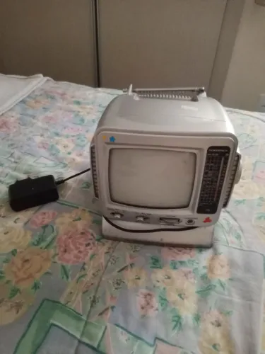 Televisão e rádio Power Pack 5 polegadas.