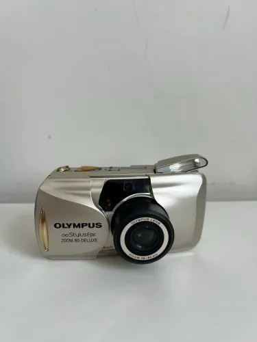 Câmera Analógica Olympus Stylus Epic Zoom 80 DELUXE
