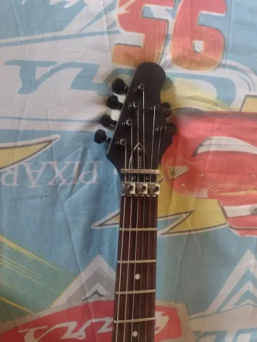 Guitarra condor