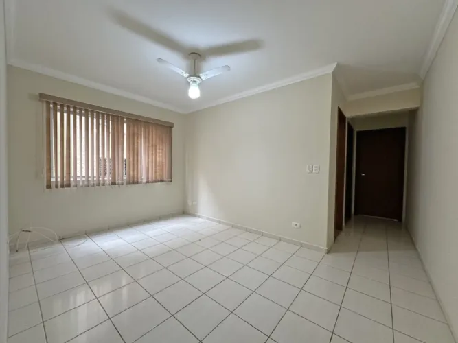 Apartamento Zona 07 - Semi mobiliado - Próx Colégio Pró / UEM